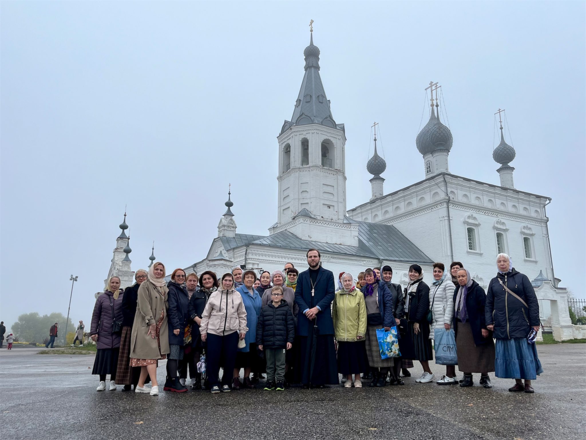 Посещение святых мест. Видновское благочиние. Подольская епархия. Видновская Церковь. Храме Георгия Победоносца села Якшино.